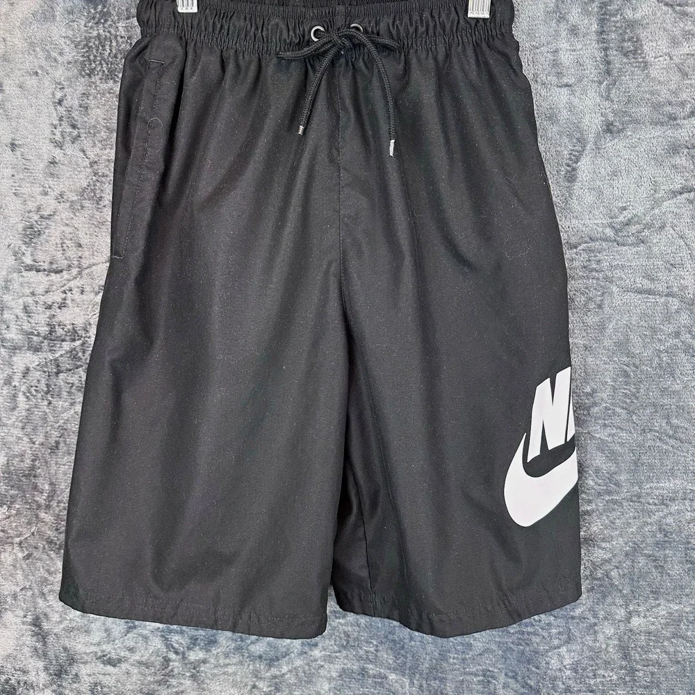 Nike Men's Black Athletic Shorts XS Polyester Woven Logo Drawstring Elastic